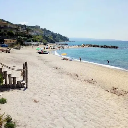 Casa Di Giorgio-Fronte Spiaggia Pizzo  Exterior photo